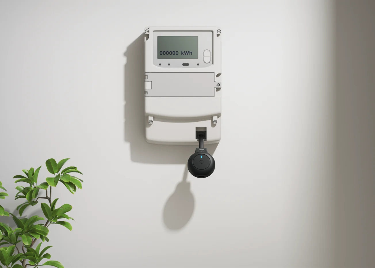 Anker SOLIX P1 Meter aangesloten op de P1-poort van een slimme energiemeter voor realtime energiemeting.
